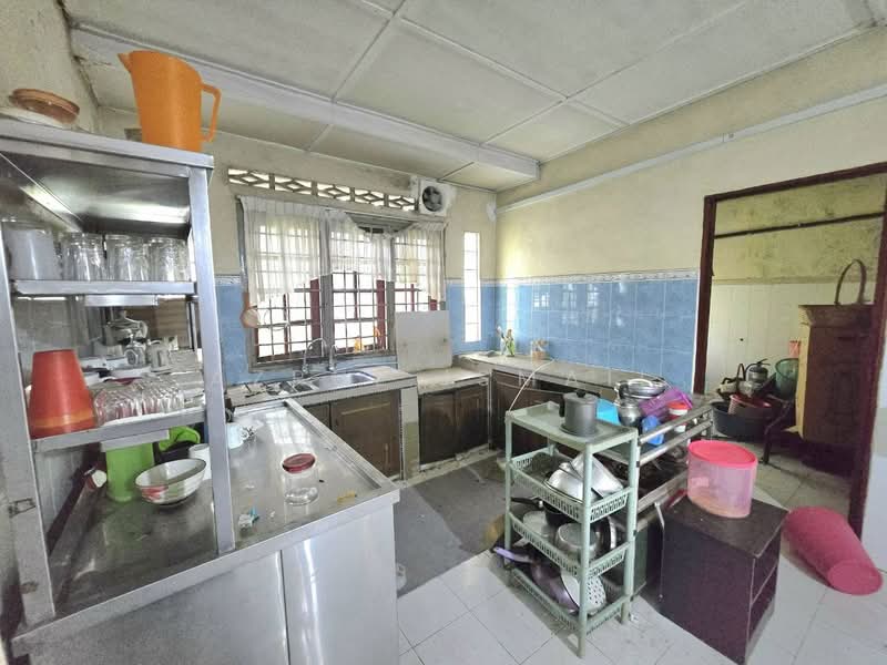 Rumah Teres 2 Tingkat untuk Dijual di Ulu Kelang (Selangor) - Azrul Ismail - Kitchen - PropertyGuru.com.my
