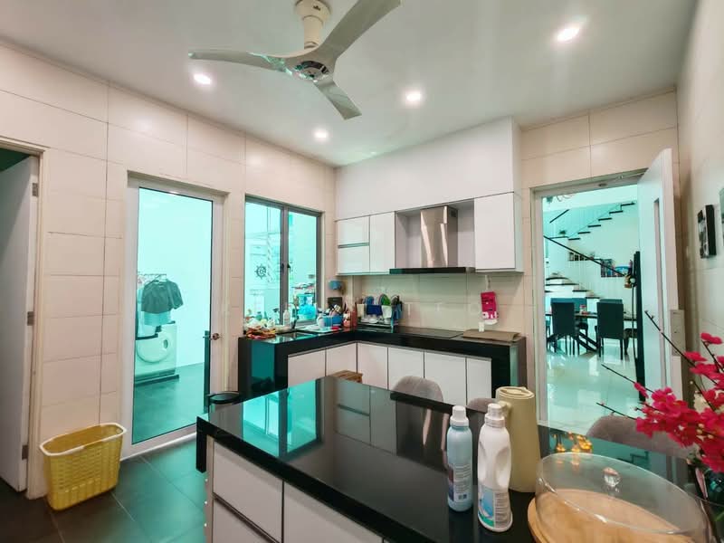 Banglo Pautan untuk Disewa di Ambang Botanic (Klang) - Kelly Teo - Kitchen - PropertyGuru.com.my