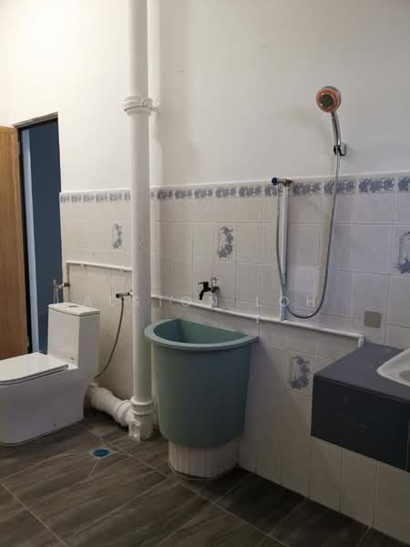 Rumah Berkembar untuk Dijual di Taman Thean Teik (Ayer Itam) - Alston Loh - Bathroom - PropertyGuru.com.my