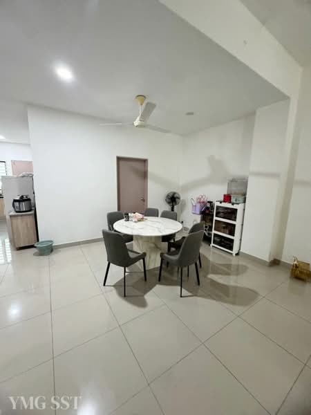 2-storey Terraced House for Sale in Setia Indah (Setia Alam) - Ivy Por - Dining Room - PropertyGuru.com.my