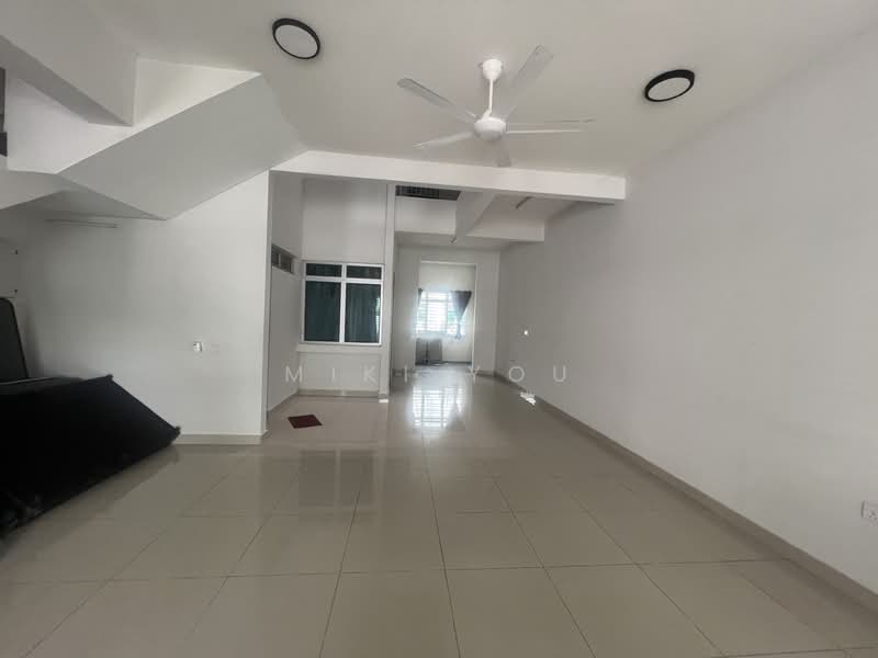 Rumah Teres 2 Tingkat untuk Disewa di Kota Kemuning (Shah Alam) - Miki You - Living Room - PropertyGuru.com.my