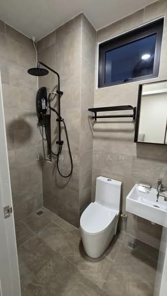 Rumah Bandar untuk Disewa di Kuching (Sarawak) - Jeno Tan - Bathroom - PropertyGuru.com.my