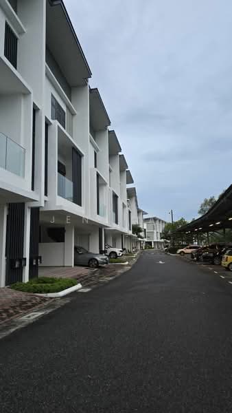 Rumah Bandar untuk Disewa di Kuching (Sarawak) - Jeno Tan - Exterior - PropertyGuru.com.my