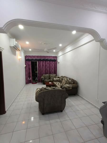 1-storey Terraced House for Sale in Gelang Patah (Johor) - Max Keng - Living Room - PropertyGuru.com.my