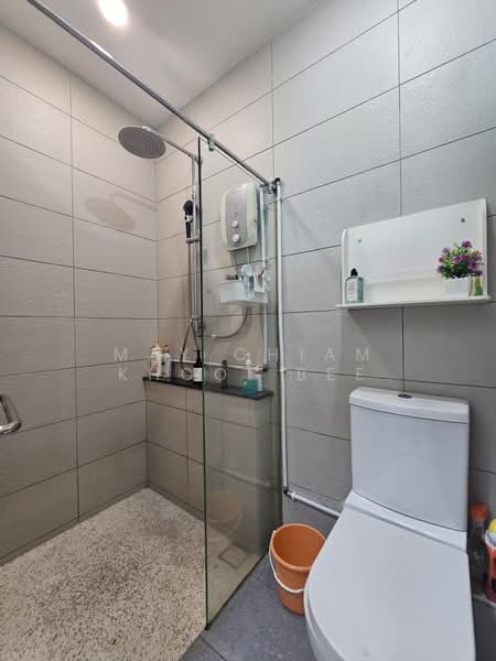 Rumah Bandar untuk Dijual di Sungai Ara (Penang) - May Chiam Khooi Bee - Bathroom - PropertyGuru.com.my