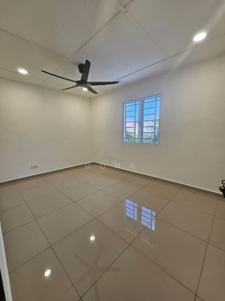 Rumah Teres 2 Tingkat untuk Dijual di Taman Tiram Jaya (Ulu Tiram) - Dona - PropertyGuru.com.my