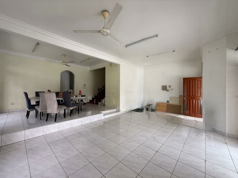 Rumah Berkembar untuk Dijual di Taman Perling (Perling) - Daniel Yong - Dining Room - PropertyGuru.com.my