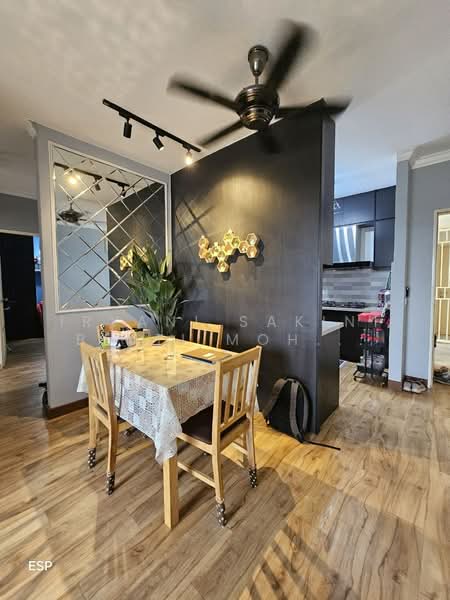Pangsapuri untuk Dijual di De Palma - Iryani Sakini Binti Mohd Lajis - Dining Room - PropertyGuru.com.my