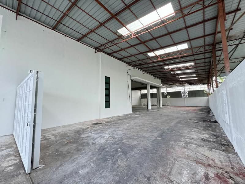 Semi-D Factory for Sale in U8, Bukit Jelutong Industrial Park (Shah Alam) - Dexter Ong - Interior - PropertyGuru.com.my