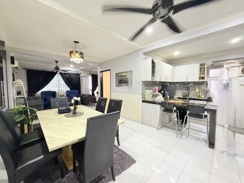 Apartment for Sale at Cheras Perdana Ria Apartment - Syahrim Naim - Living Room - PropertyGuru.com.my