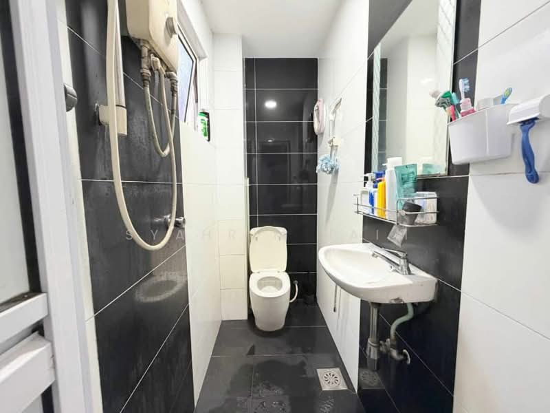 Apartment for Sale at Cheras Perdana Ria Apartment - Syahrim Naim - Bathroom - PropertyGuru.com.my