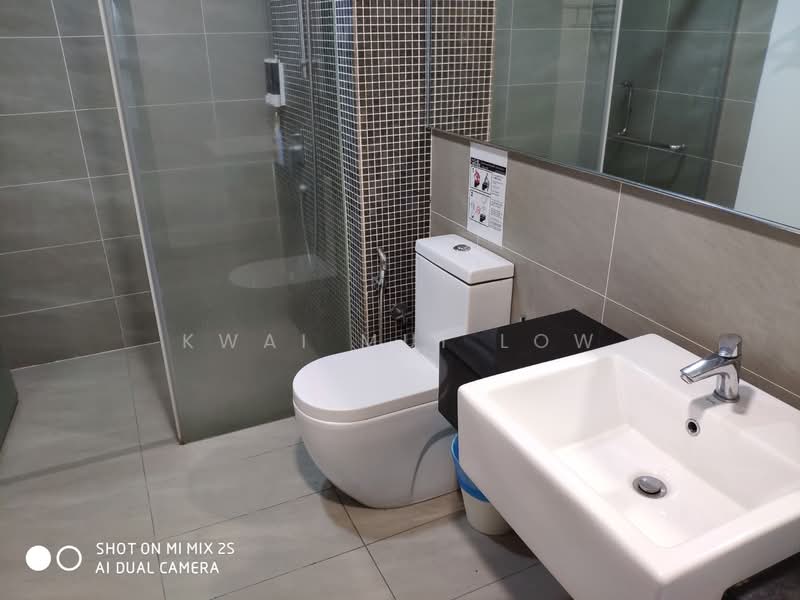 Pangsapuri untuk Dijual di V Residence Suites @ Sunway Velocity - Kwai Mui Low - Bathroom - PropertyGuru.com.my