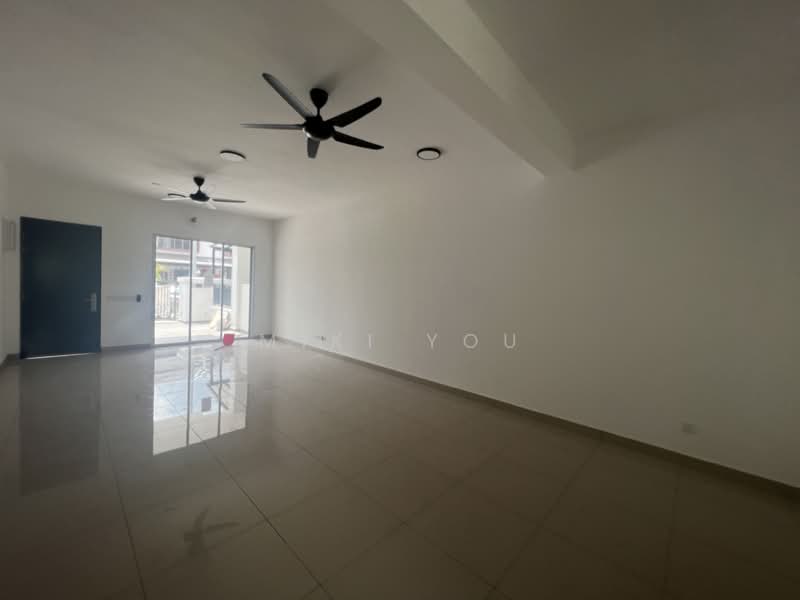Rumah Teres 2 Tingkat untuk Disewa di Bandar Rimbayu (Telok Panglima Garang) - Miki You - Living Room - PropertyGuru.com.my