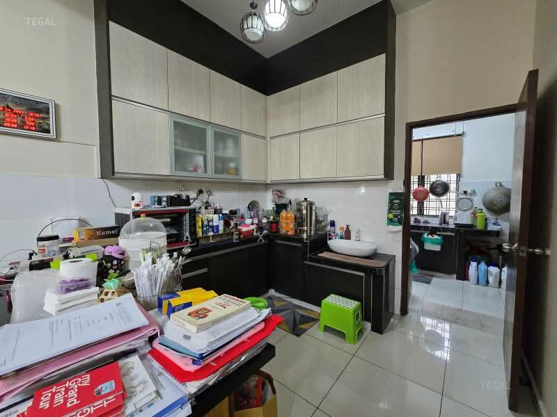 Rumah Teres untuk Dijual di Bandar Puteri Klang (Klang) - Alex Lee - Kitchen - PropertyGuru.com.my