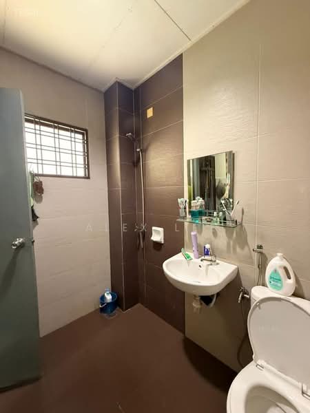 Rumah Teres untuk Dijual di Bandar Puteri Klang (Klang) - Alex Lee - Bathroom - PropertyGuru.com.my