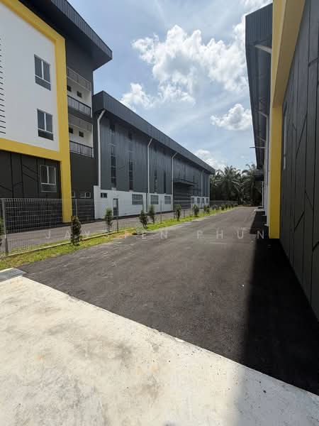 Semi-D Factory for Sale in Telok Panglima Garang (Selangor) - Jaysten Phun - Exterior - PropertyGuru.com.my