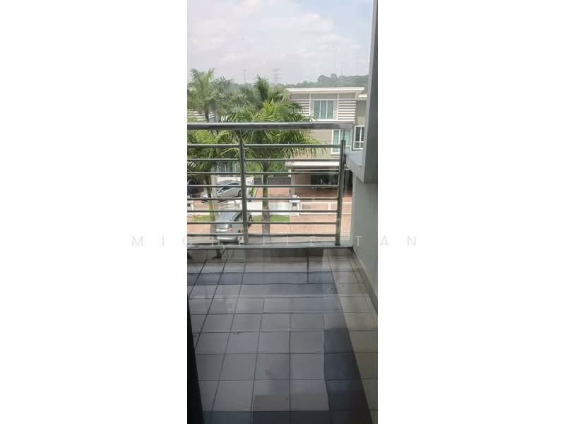 3.5-storey Terraced House for Sale in Seri Kembangan (Selangor) - Michelle Tan - Balcony - PropertyGuru.com.my