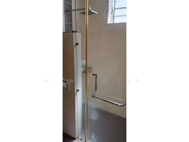 3.5-storey Terraced House for Sale in Seri Kembangan (Selangor) - Michelle Tan - Bathroom - PropertyGuru.com.my