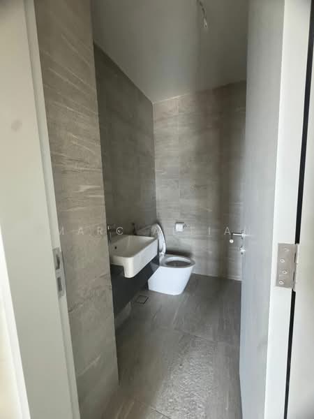 Service Residence for Sale at Edelweiss @ Tropicana Gardens - Marc Alfian - Second Bathroom - PropertyGuru.com.my