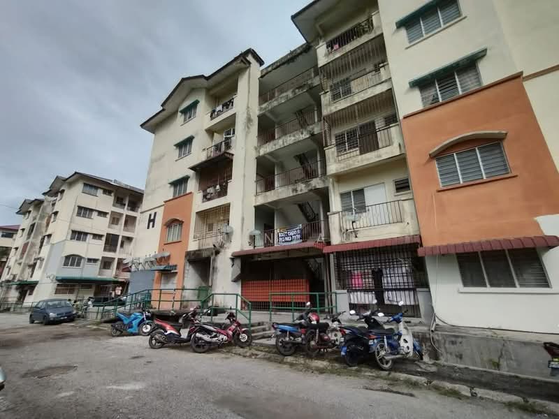 Rumah Flat untuk Dijual di Panorama Lapangan Perdana - Ck Nyau - PropertyGuru.com.my