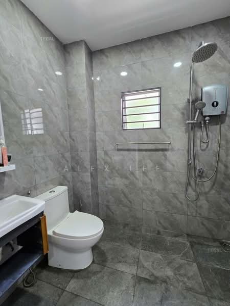 Rumah Teres untuk Disewa di Bandar Puteri Klang (Klang) - Alex Lee - Bathroom - PropertyGuru.com.my