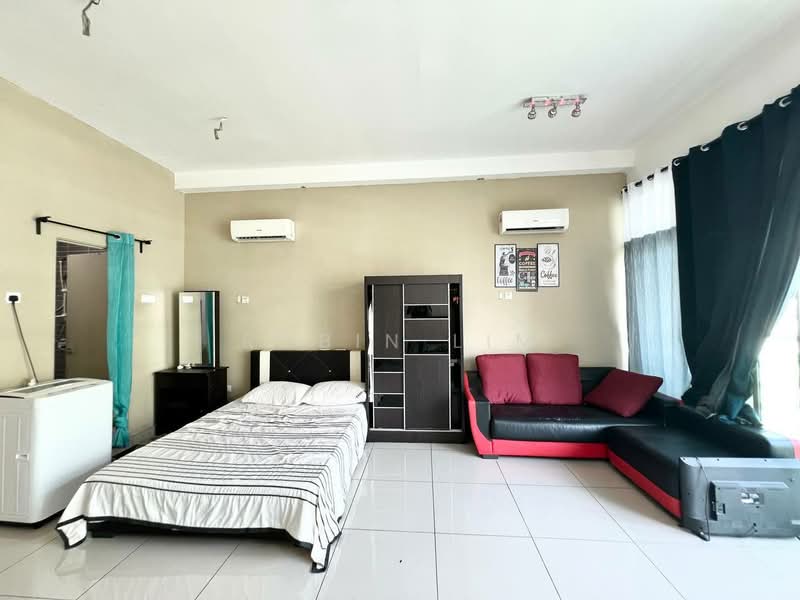 Service Residence for Sale at Palazio - Robin Lim - Bedroom - PropertyGuru.com.my