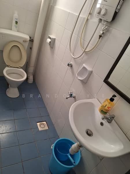 Rumah Teres 2 Tingkat untuk Disewa di Taman Puncak Jalil (Seri Kembangan) - Brandon Yee - Bathroom - PropertyGuru.com.my