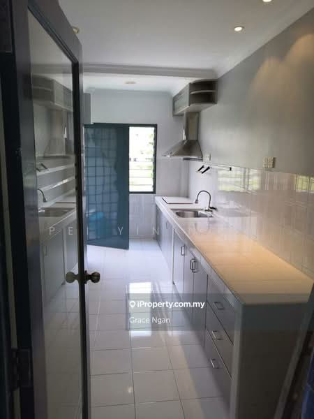 Condominium for Sale at Casa Venicia Condominium - Pei Yin Ngan - Kitchen - PropertyGuru.com.my