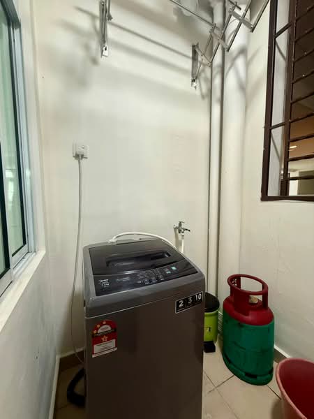 Servis Apartment untuk Disewa di Pangsapuri Tanah Emas (Golden Sands) - Jane Ngoi - Interior - PropertyGuru.com.my