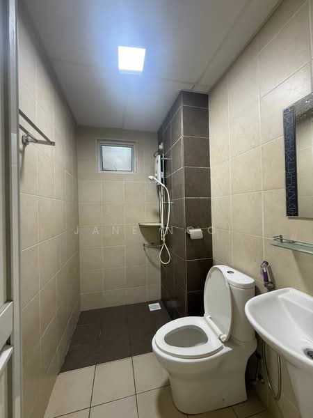 Servis Apartment untuk Disewa di Pangsapuri Tanah Emas (Golden Sands) - Jane Ngoi - Bathroom - PropertyGuru.com.my