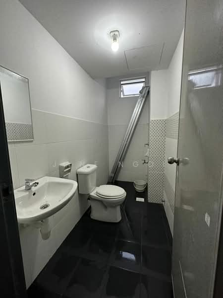 Shop for Rent in Setia Eco Cascadia (Tebrau) - Jane Ngoi - Bathroom - PropertyGuru.com.my