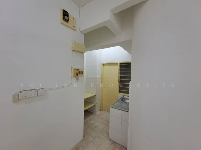 Apartment for Sale at Apartment Cuepacs - Polilan Properties - Kitchen - PropertyGuru.com.my