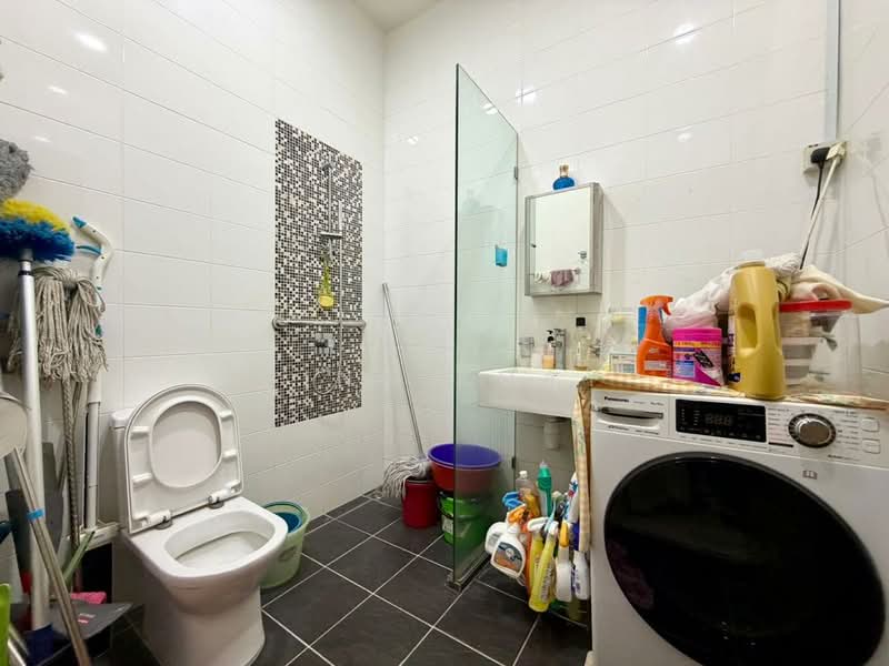 3.5-storey Terraced House for Sale in Tanjung Bungah (Penang) - Ping Koay - Bathroom - PropertyGuru.com.my