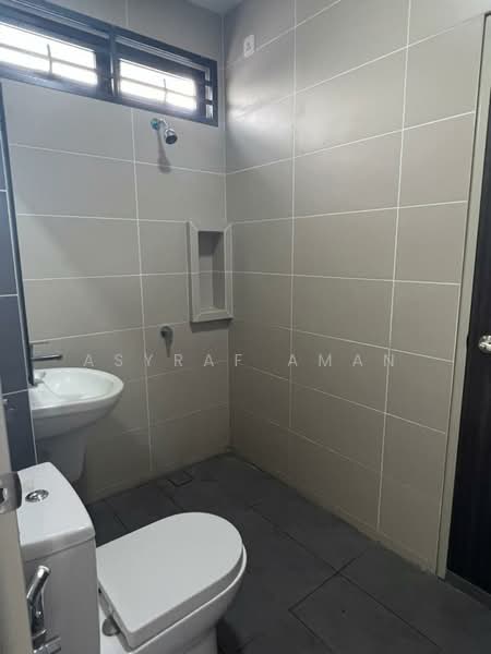 Rumah Teres 2 Tingkat untuk Dijual di Shah Alam (Selangor) - Asyraf Aman - Bathroom - PropertyGuru.com.my