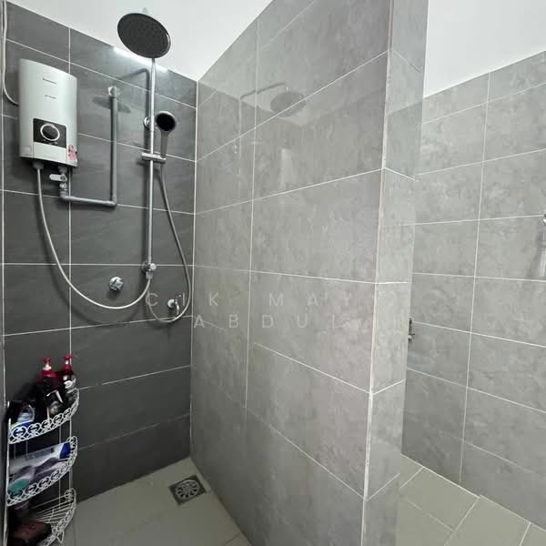 Townhouse for Sale in Ulu Kelang (Selangor) - Cik Maya Abdul - Bathroom - PropertyGuru.com.my