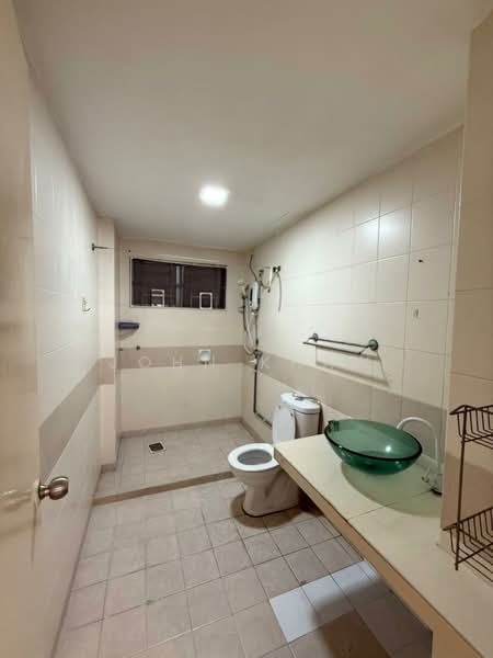 Kondominium untuk Dijual di Kinrara Mas - John Khaw - Bathroom - PropertyGuru.com.my