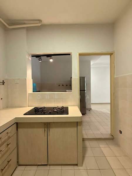 Kondominium untuk Dijual di Kinrara Mas - John Khaw - Kitchen - PropertyGuru.com.my