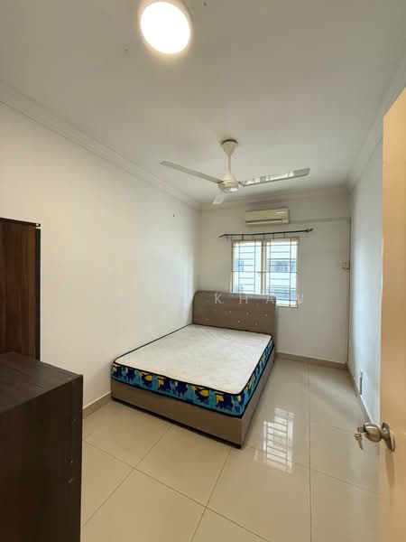 Kondominium untuk Dijual di Kinrara Mas - John Khaw - Bedroom - PropertyGuru.com.my