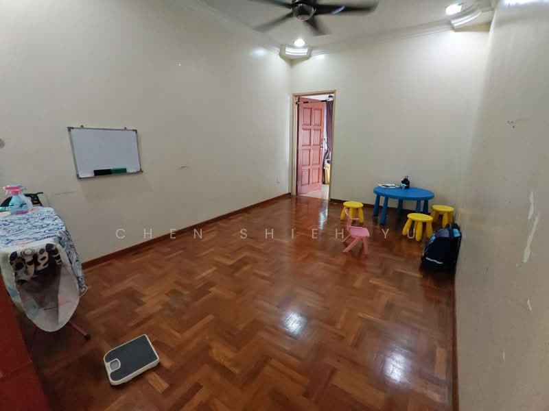 Rumah Berkembar untuk Dijual di Taman Impian Emas (Skudai) - Chen Shieh Yu - Living Room - PropertyGuru.com.my