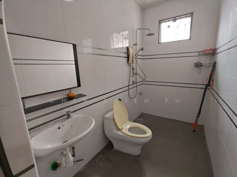 Rumah Berkembar untuk Dijual di Taman Impian Emas (Skudai) - Chen Shieh Yu - Bathroom - PropertyGuru.com.my