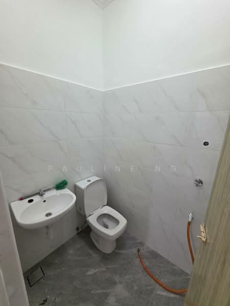 Flat for Sale at Taman Bukit Mewah - Pauline Ng - Bathroom - PropertyGuru.com.my