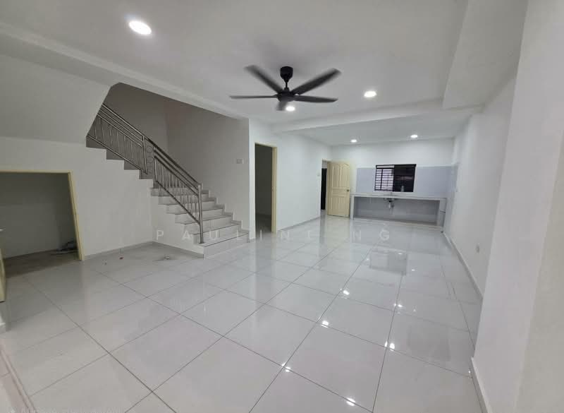 Flat for Sale at Taman Bukit Mewah - Pauline Ng - Living Room - PropertyGuru.com.my