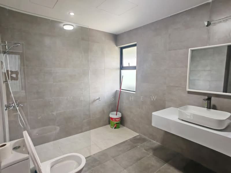 Kondominium untuk Disewa di Indah Samudra Condominium - Mavis Hew - Bathroom - PropertyGuru.com.my