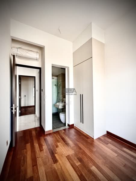 Kondominium untuk Dijual di Codrington Residence - Ressha Ramesh - Corridor - PropertyGuru.com.my