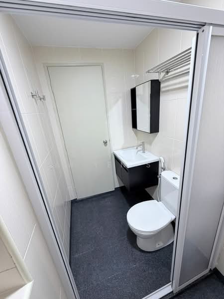 Service Residence for Sale at OUG Parklane Phase 2 - Kar Yen See - Bathroom - PropertyGuru.com.my