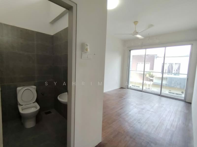 Rumah Teres 2 Tingkat untuk Dijual di Dengkil (Selangor) - Syahrim Naim - Bathroom - PropertyGuru.com.my