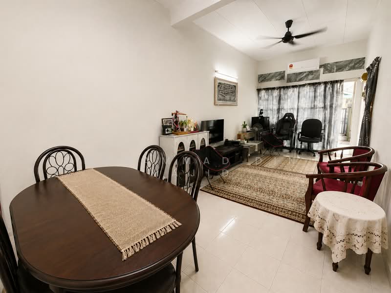 Rumah Teres 1 Tingkat untuk Dijual di Taman Banting Baru (Banting) - Mohammad Din Majid - Living Room - PropertyGuru.com.my
