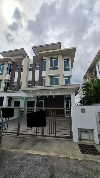 Rumah Berkembar untuk Dijual di Kajang (Selangor) - Zairul Asrah Zulkefli - Exterior - PropertyGuru.com.my