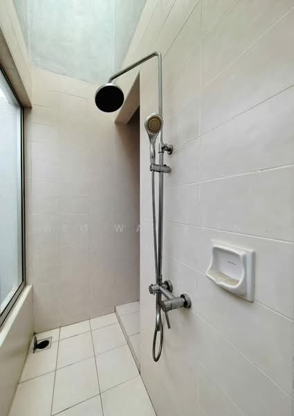 Rumah Berkembar untuk Dijual di Anggun 2 Residence (Rawang) - Heo Wai Kien - Bathroom - PropertyGuru.com.my