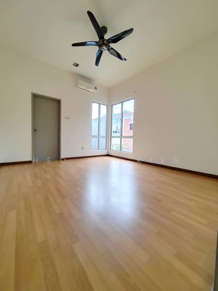 Rumah Berkembar untuk Dijual di Anggun 2 Residence (Rawang) - Heo Wai Kien - Living Room - PropertyGuru.com.my
